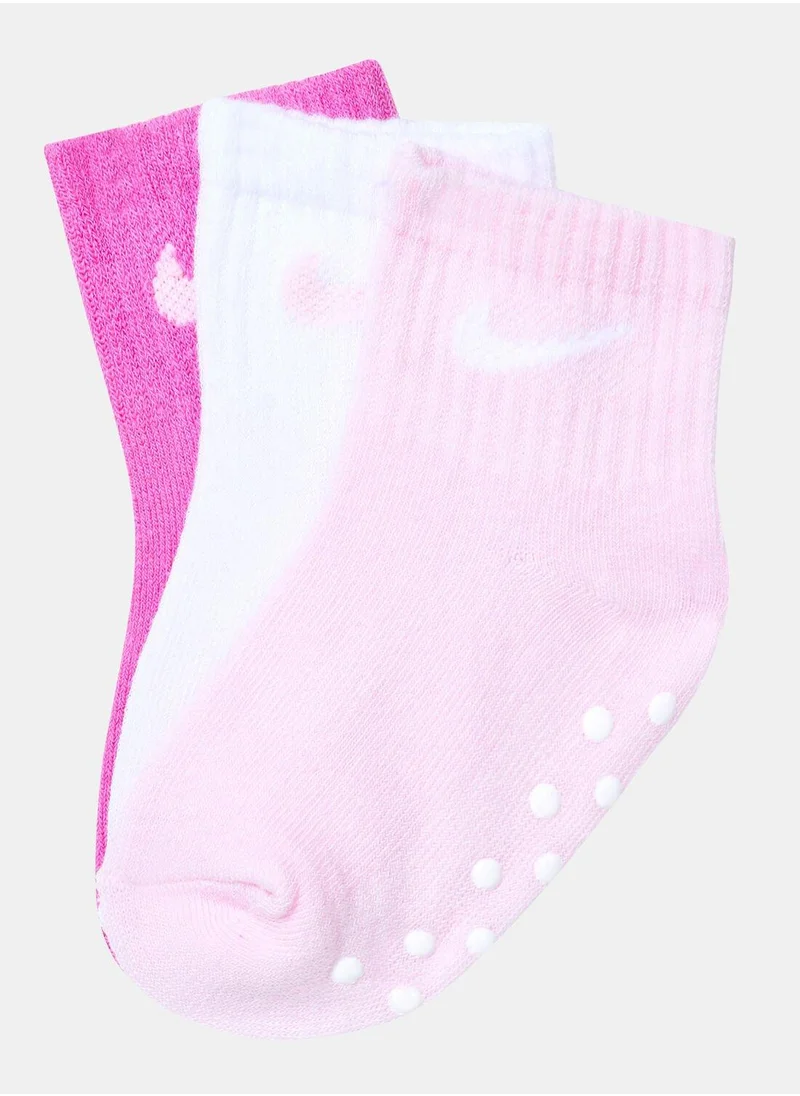 Nike Kids' No-Slip Gripper Ankle Socks (3 Pack)