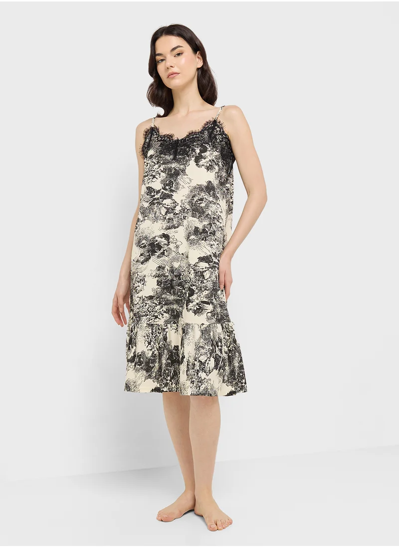 جينجر Lace Detail Floral Slip Dress