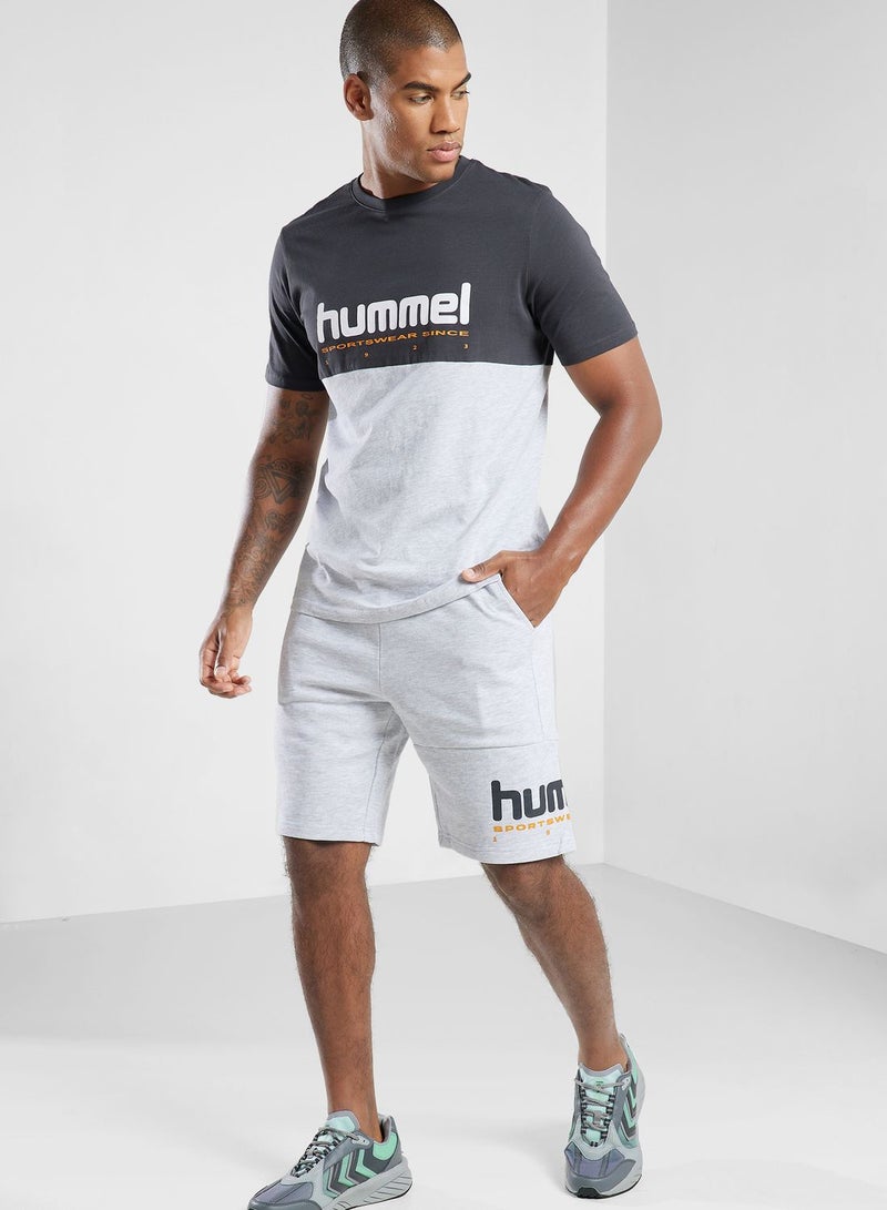 Hummel Legacy Manfred Shorts  - Image 2