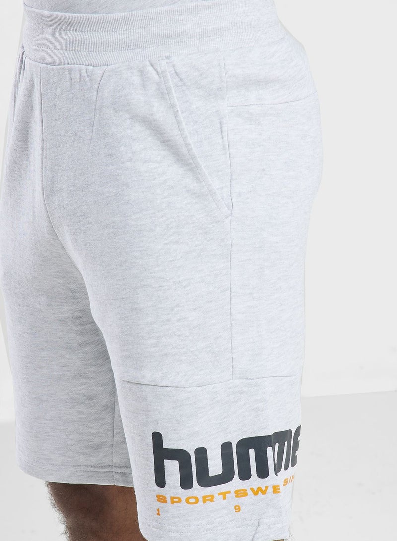 Hummel Legacy Manfred Shorts  - Image 4