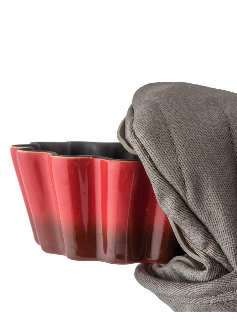 Dania Gray cloth and silicone thermal insulating gloves  - Image 3