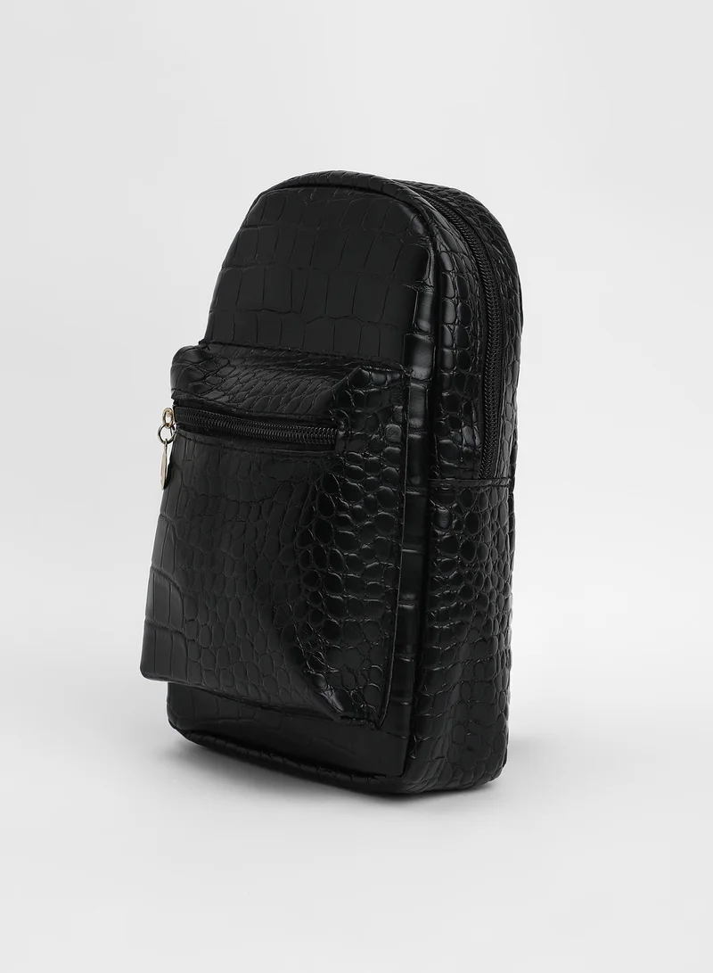 Haute Sauce Solid Zip Lock Regular Vegan Leather Hand Bag For Women