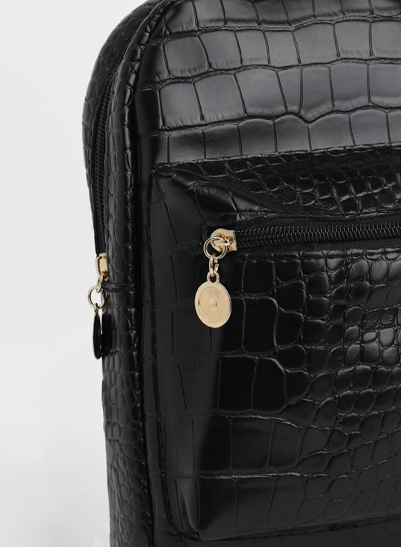 Haute Sauce Solid Zip Lock Regular Vegan Leather Hand Bag For Women