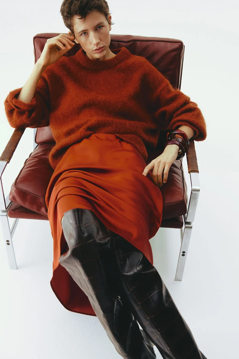 اتش اند ام تنورة ماكسي من الساتان