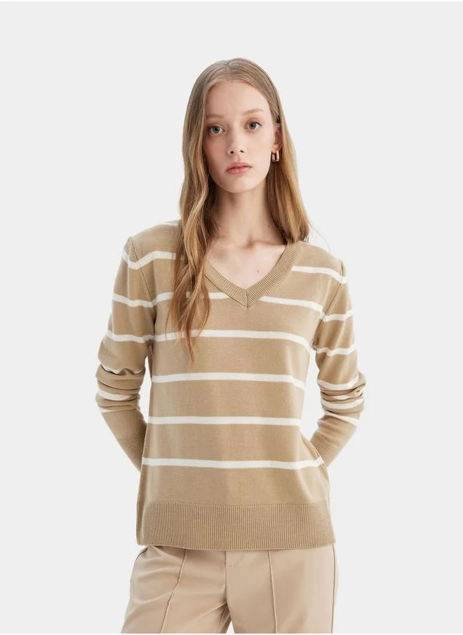 DeFacto Relaxed Fit V-Neck Soft Textured Striped Sweater by Styli