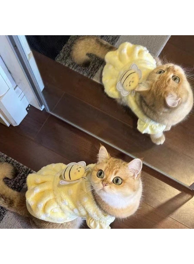 A.M Pet autumn and winter bee fluffy traction bottoming shirt pet clothes cat dog chest harness clothes - Image 1