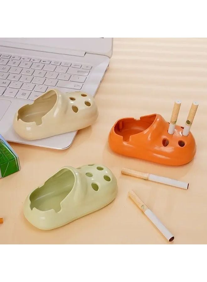 Heat Resistant Shoe Shaped Ashtray With Lid Random Color - Image 1