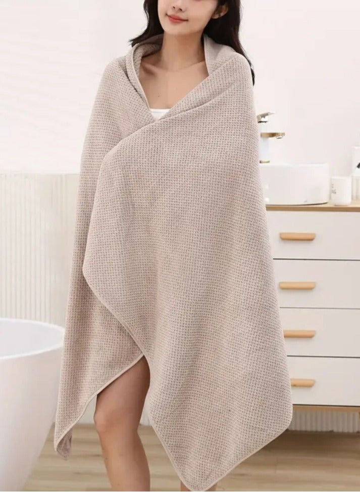 2-Piece Microfiber Towel Set for Body and Face - Image 5