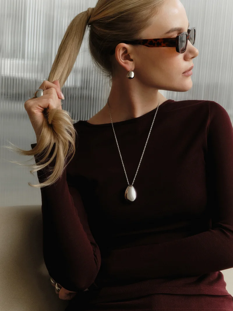 Chain necklace with inflated pendant