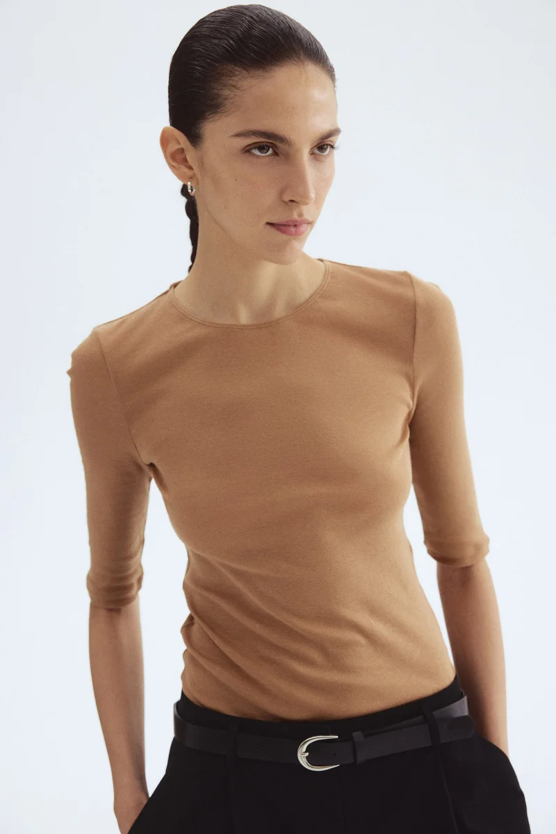 اتش اند ام تي-شيرت من قطن بيما