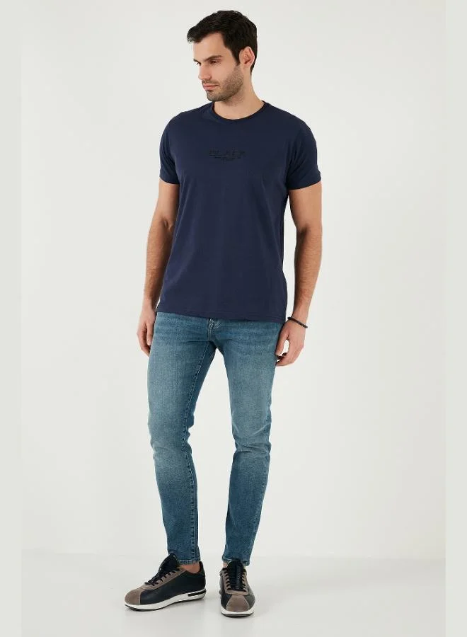 بوراتي تيشيرت رجالي قطن بياقة دائرية بقصة ضيقة من بوراتي