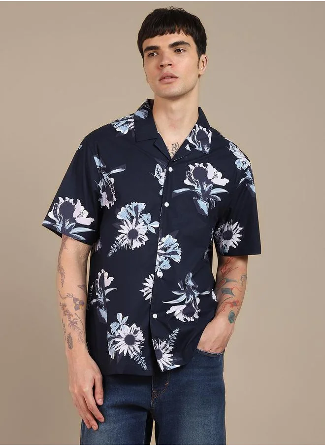 دينيس لينغو Button-Down Collar Printed Casual Shirt by Styli