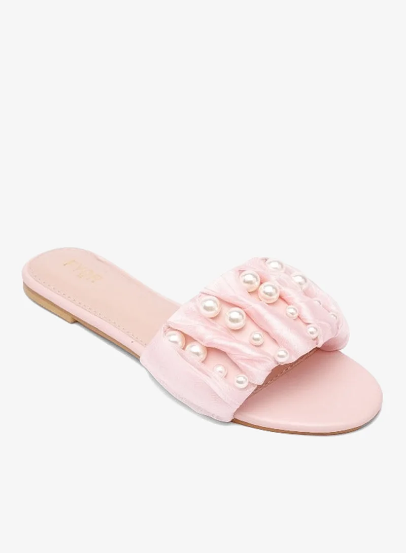 فايور صندل سلايد مزين باللؤلؤ