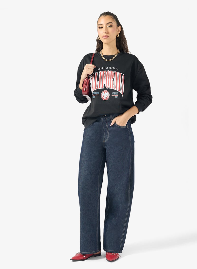 جينجر سويت شيرت برسومات كبيرة بأسلوب الجامعة - Image 4