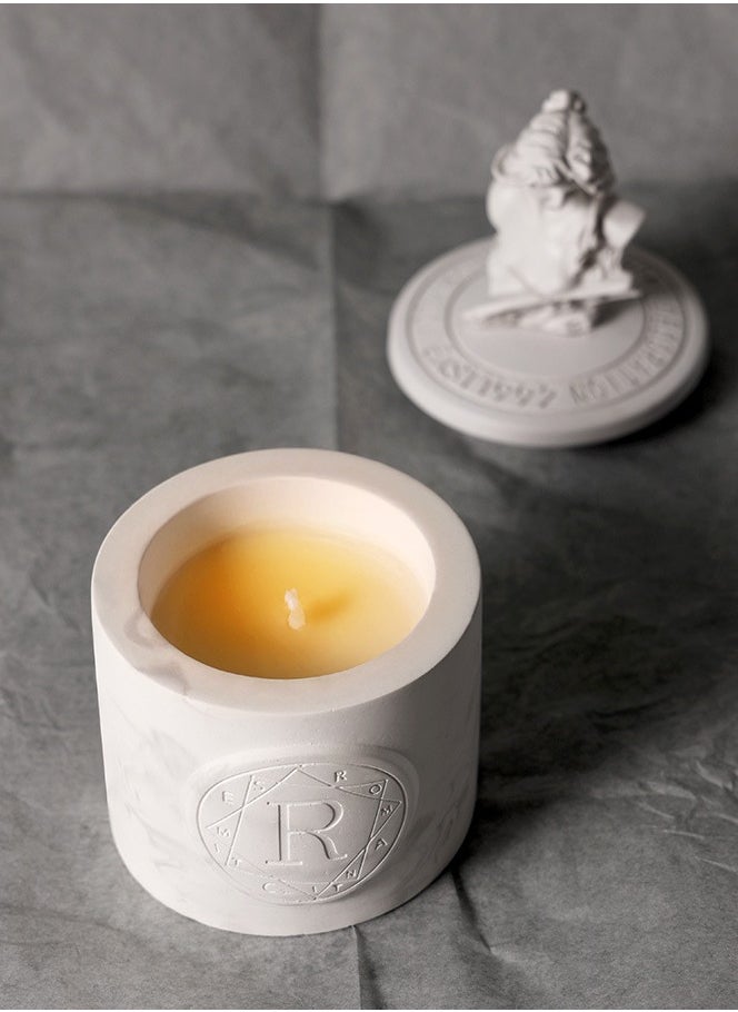Earl Grey and Cucumber Scented Candle With Top Closure and Modern Luxury Look