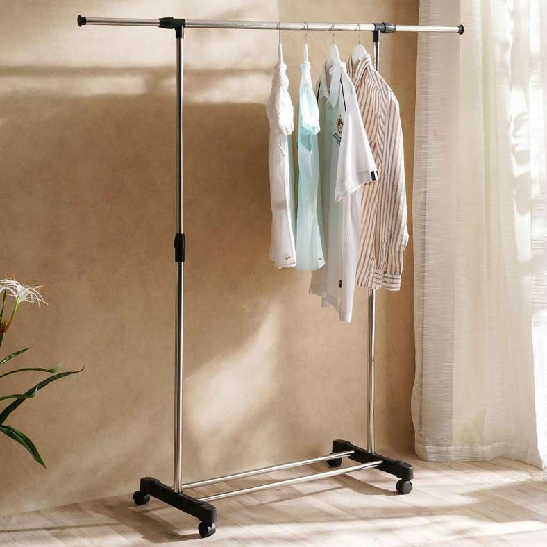 Pan Home حامل ملابس قابل للتمديد من الفولاذ المقاوم للصدأ - فضي