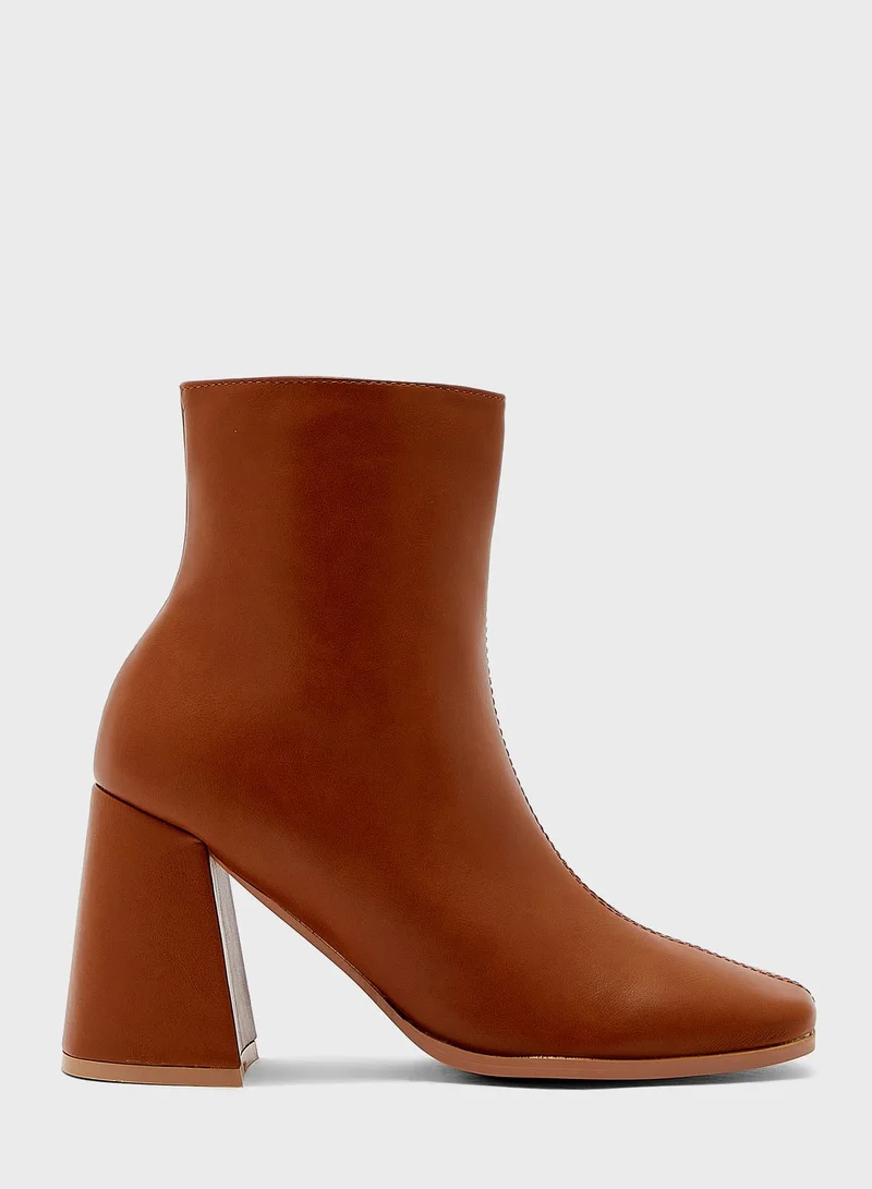Ginger Pointed Flared Heel Boot