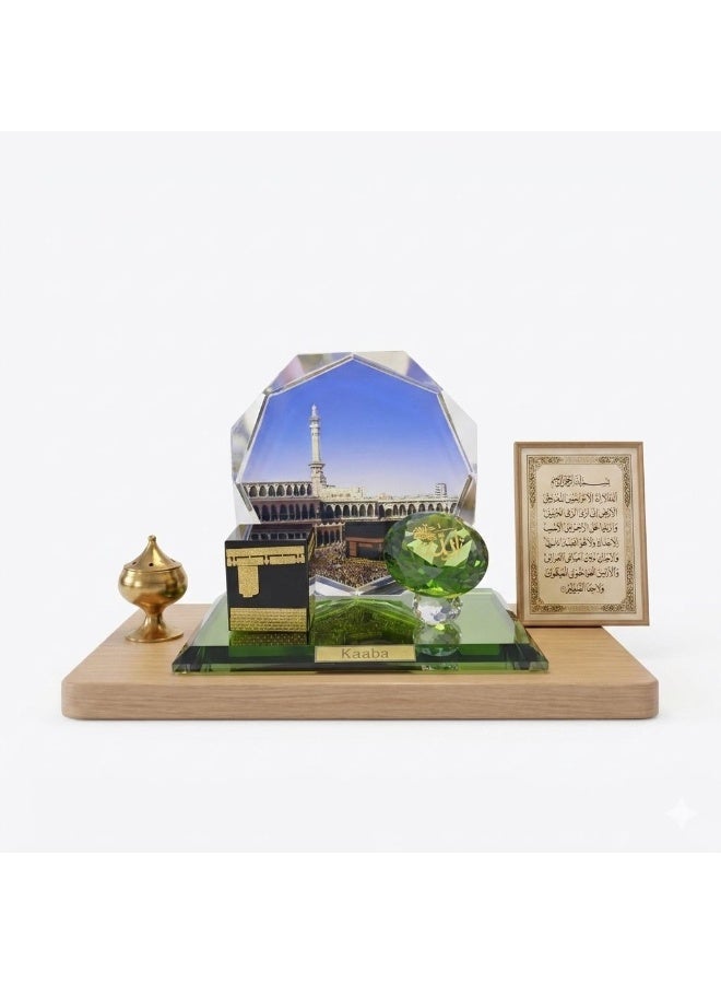 Luxury crystal Kaaba figurine crafted from high-quality crystal. Elegant design featuring a green gemstone and a depiction of the Holy Mosque (Al-Masjid Al-Haram), ideal for decoration and gifting, and comes in a protective cardboard gift box suitable for presentation. - Image 1