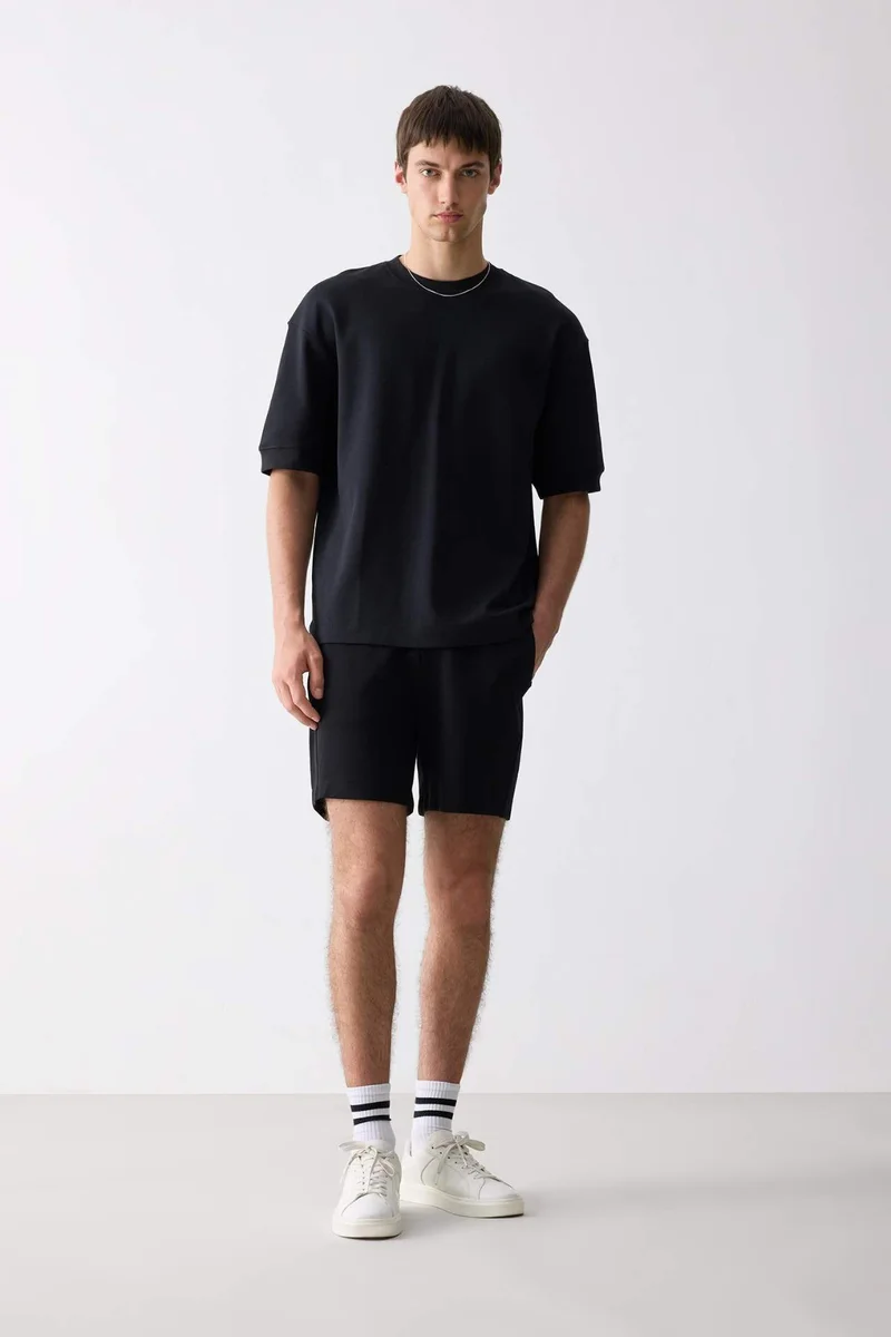 ديفاكتو Regular Fit Regular Hem Shorts