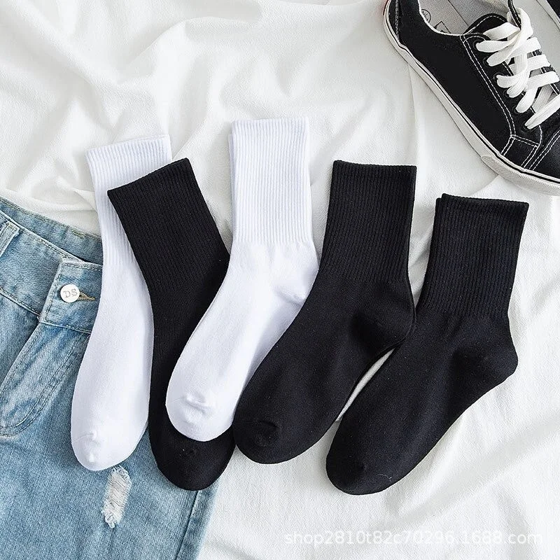 بي جي كي Unisex 5 Pack Black+white Unlined Cotton College Tennis Socks