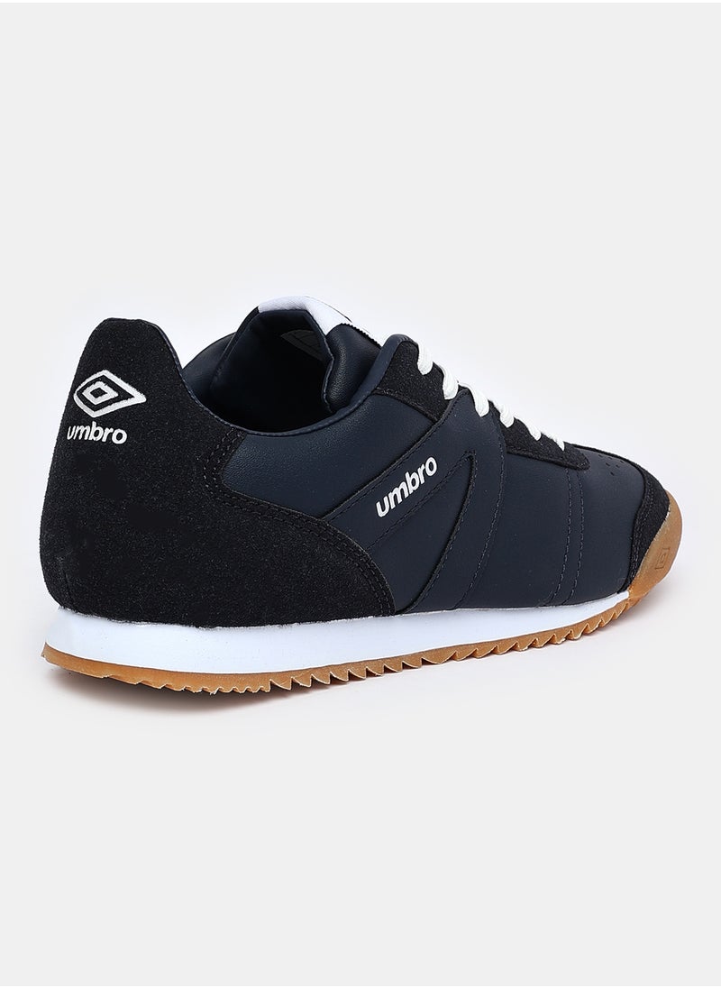 umbro Sutton Trainers For Men  - Image 2