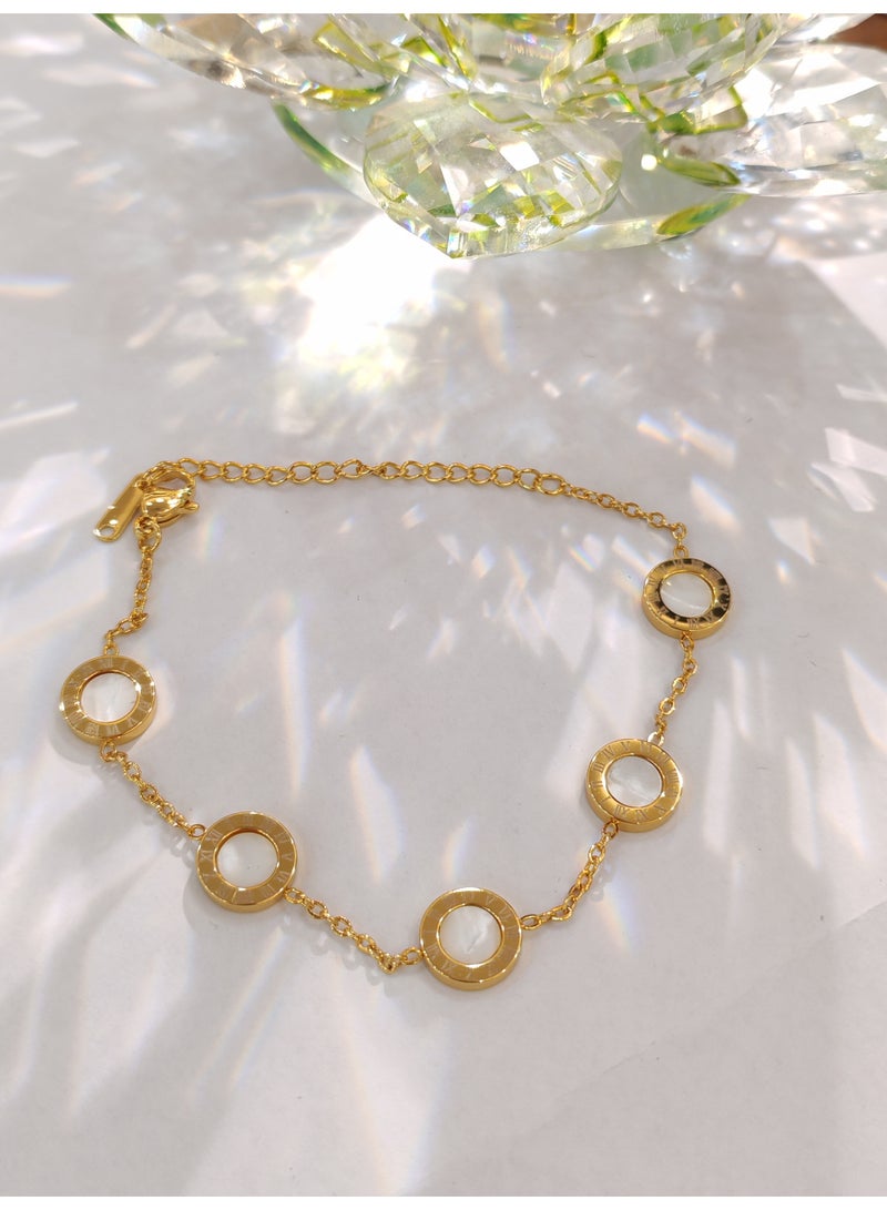 Roman numeral five linked white shell bracelet - Image 3