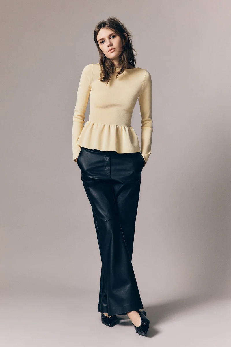 H&M Knitted peplum top