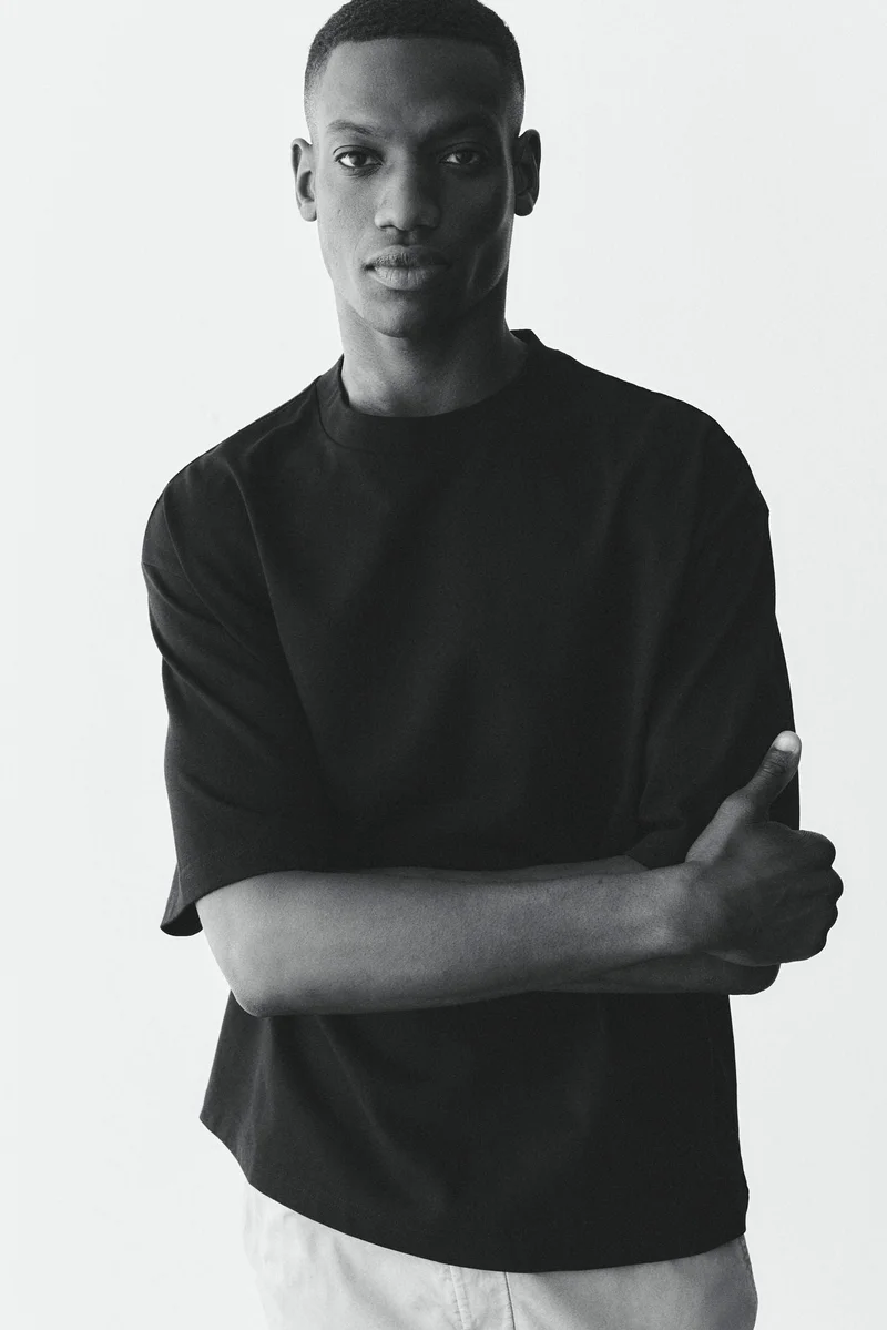 اتش اند ام تي-شيرت بقصة فضفاضة