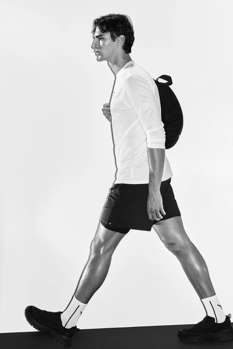 H&M  Muscle Fit Sports top with DryMove™ for Men | Best Price UAE
