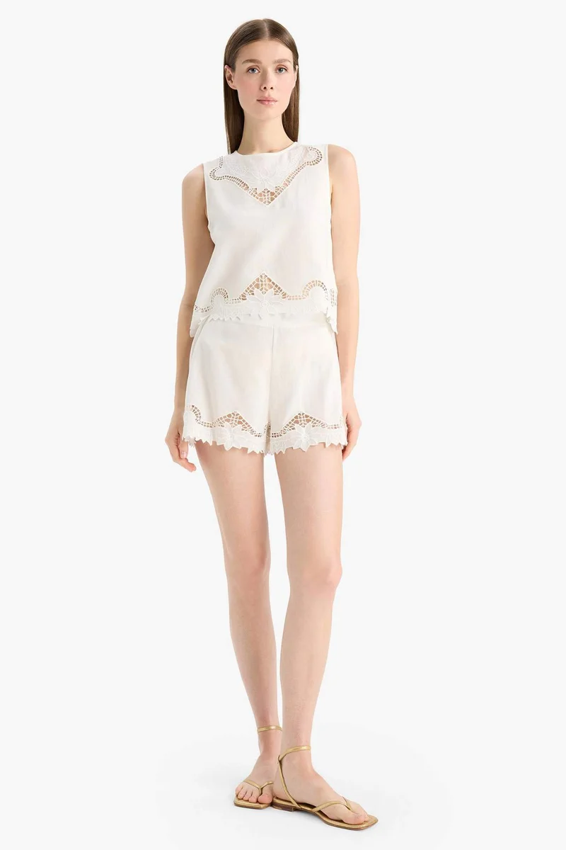 ديفاكتو Fall in Love Regular Fit Brode Linen Blend Beach Shorts