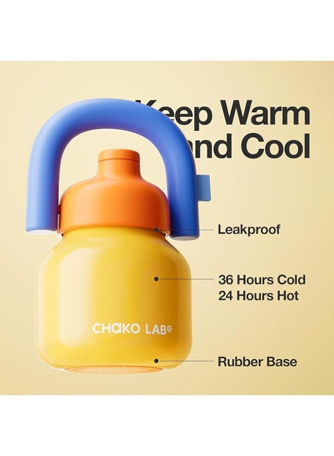 تشاكو لاب كوب CHAKO LAB معزول بتقنية التفريغ من الفولاذ المقاوم للصدأ سعة 1000 مل | خالٍ من BPA ومضاد للتسرب للمشروبات الساخنة والباردة مع شفاطة ومقبض | عزل حراري من 24 إلى 36 ساعة | قاعدة مانعة للانزلاق | أصفر وأزرق - Image 3
