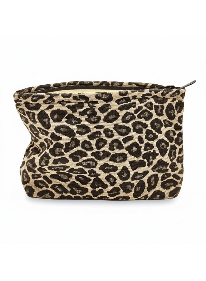 Zard حقيبة مكياج للنساء، حقيبة تجميل للسفر، حقيبة مكياج بسعة كبيرة، حقيبة مكياج من القماش مع سحاب للنساء والفتيات (نمط الفهد) - Image 1