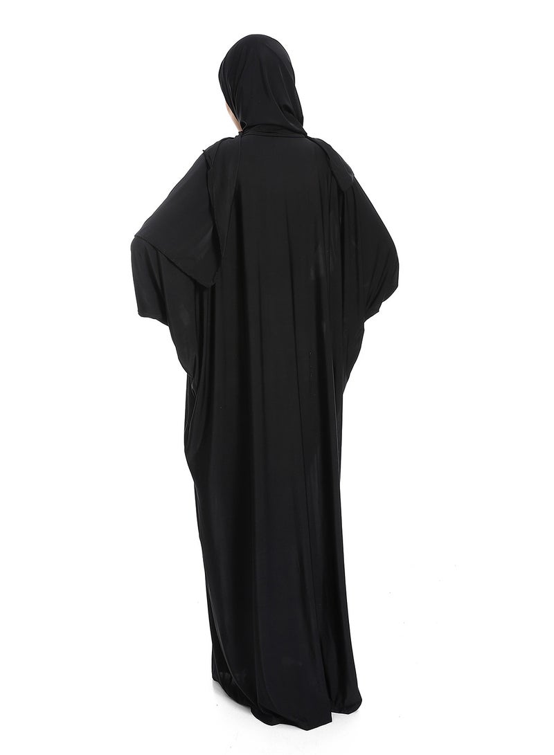 Caesar Elegant women's abaya designed with a tiger print and a zipper at the chest  - Image 3