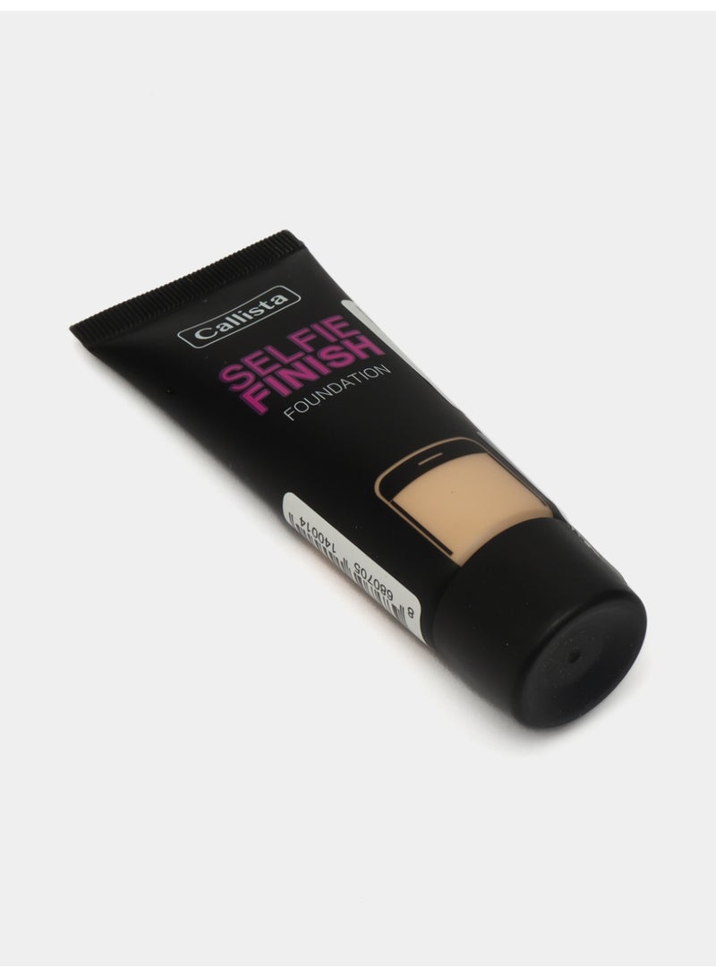 كاليستا فاونديشن سائل بتغطية متوسطة إلى كاملة رقم 100 بتركيبة مرطبة ولمسة مشرقة مع حماية SPF 15 - Image 3