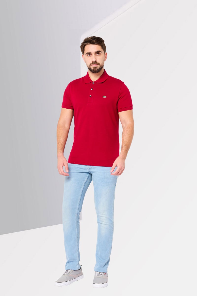 LACOSTE قميص بولو قصير الأكمام للرجال بتصميم ضيق مع شعار مطرز، مارون - Image 2