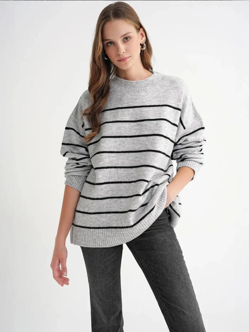 MixRay Striped Crew Neck Relaxed Knit Pullover Sweater