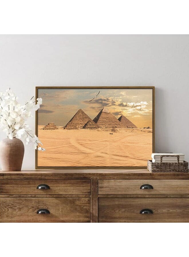 هوم جاليري لوحة فنية جدارية مؤطرة لغروب الشمس مع الأهرامات في الجيزة بمصر.  - Image 5