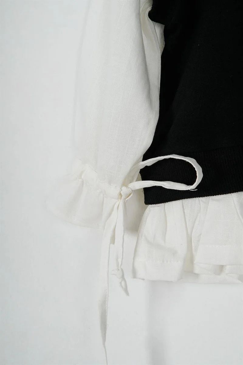 زيبكيدز Girl Black Color Tassel Sweatshrit