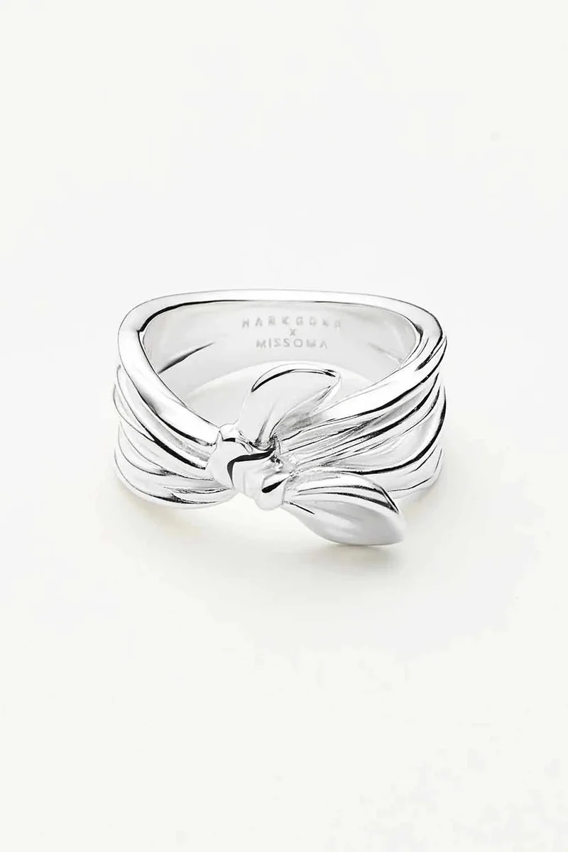 Missoma MARK GONG BOW STATEMENT RING
