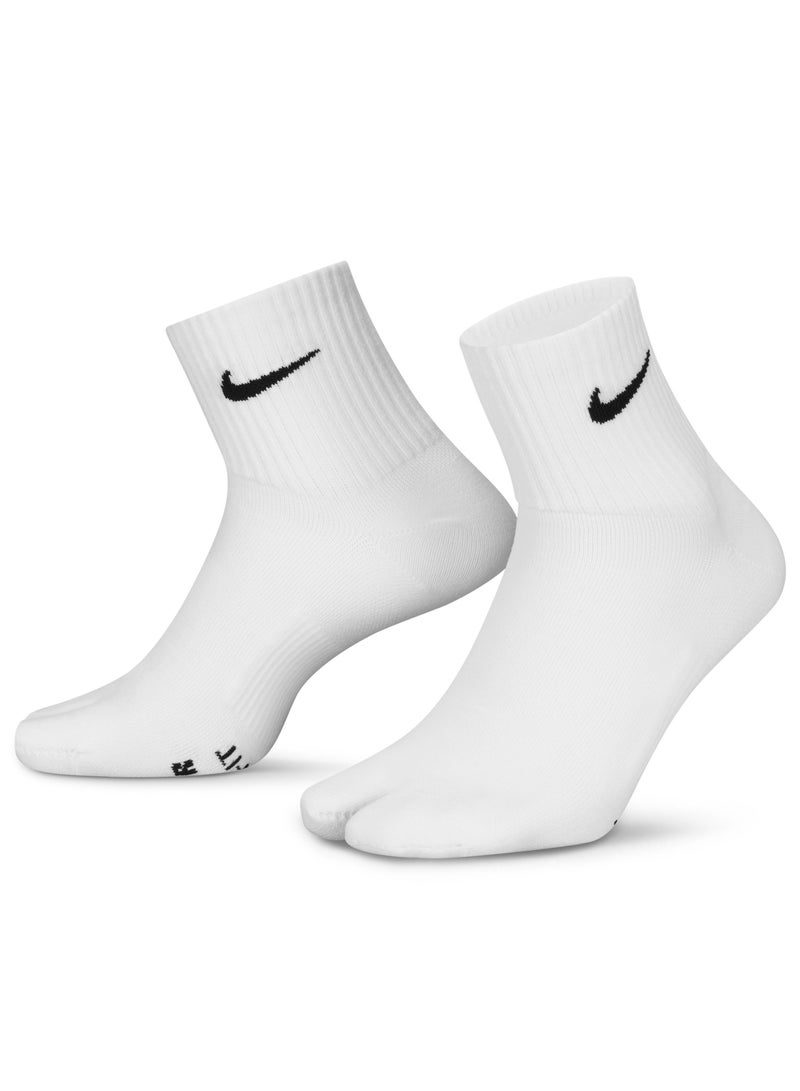Nike Everyday Plus Lightweight Crew Socks - Image 1