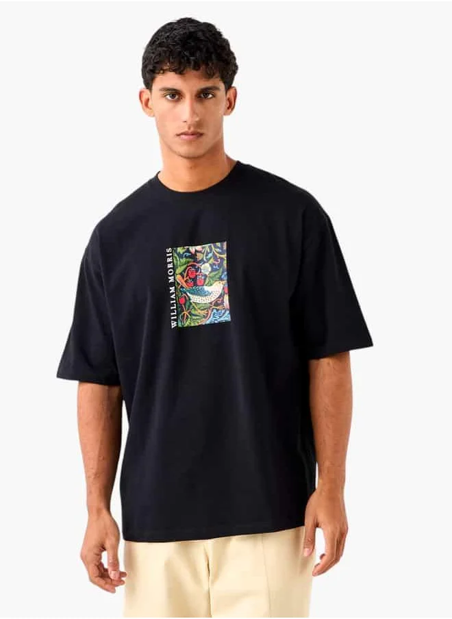 اس بي كاركترز William Morris Print Crew Neck T-shirt with Short Sleeves