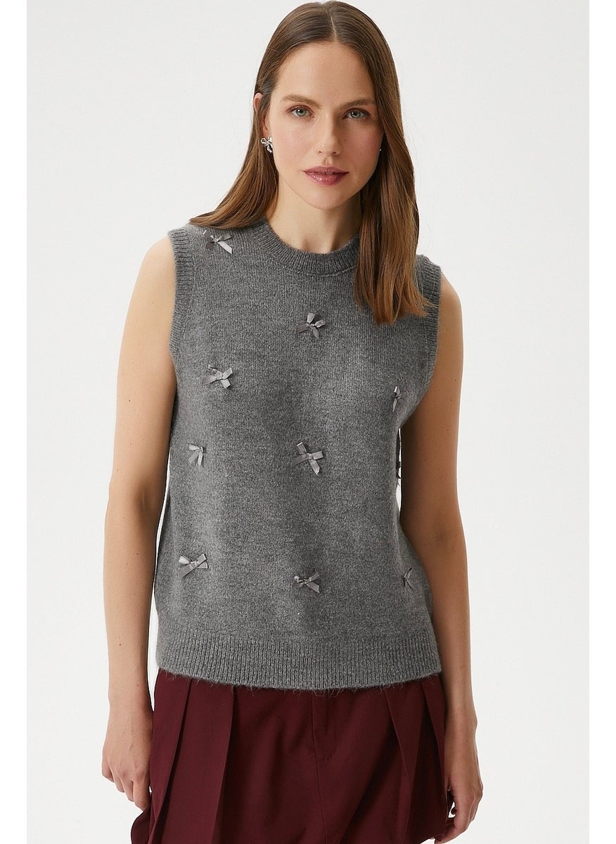 Ritnice - Women's Bow Anthracite Knitted Sweater - Image 1