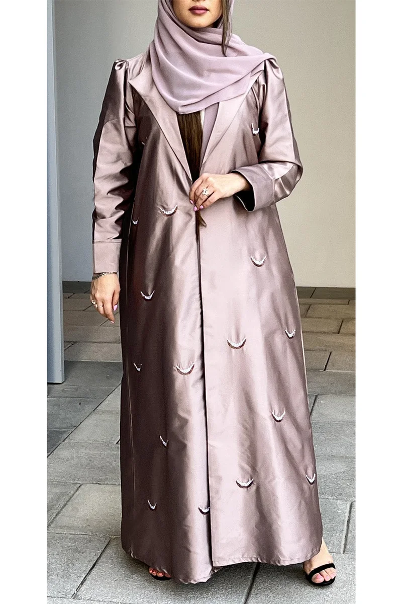 Moistreet Embroiderd Satin Flared Sleeve Abaya