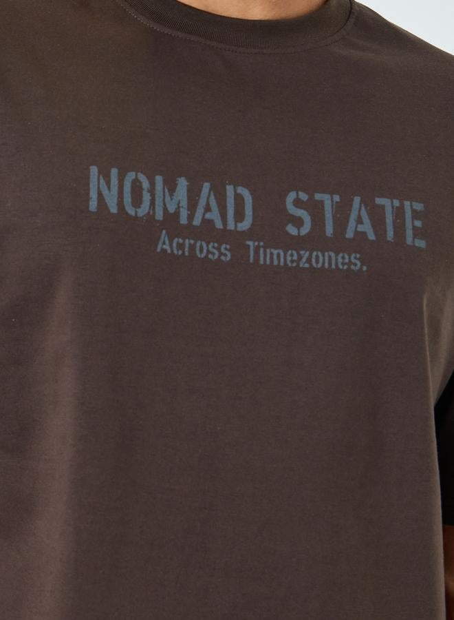 ستايلي تيشيرت بمقاس كبير بطبعة جرافيك - Image 3