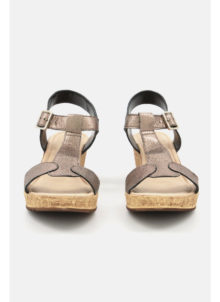 clarks Women Rissa Sun Adjustable Buckle Wedge Sandals, Beige Combo  - Image 4