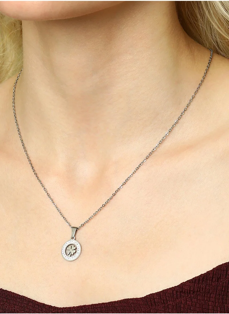 SOHI The Clover Floral Pendant With Chain Necklace