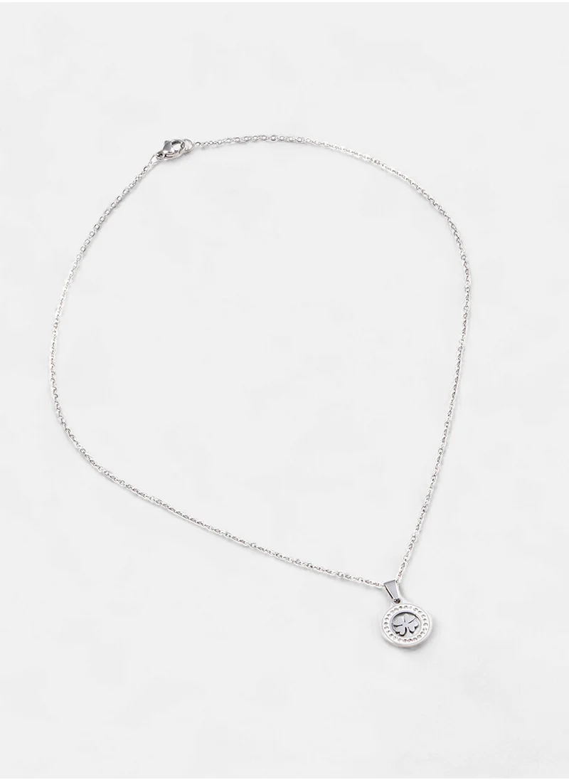 SOHI The Clover Floral Pendant With Chain Necklace