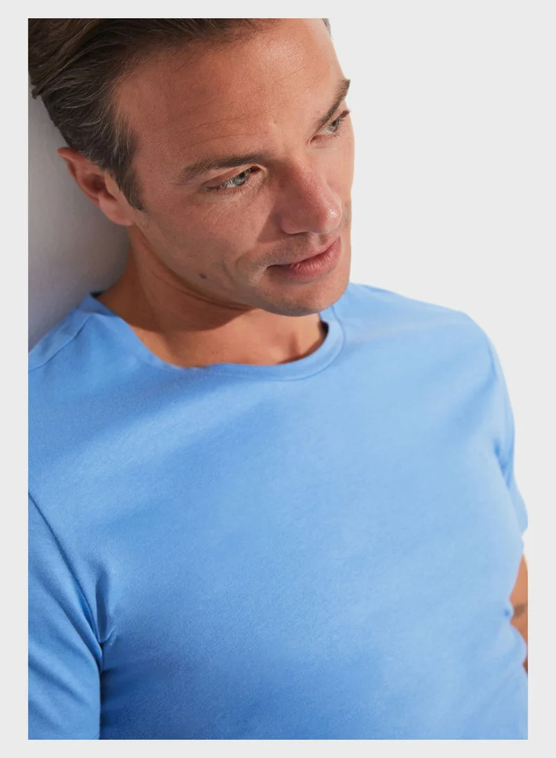 JUNE Essential Crew Neck  Regular Fit  T-Shirt