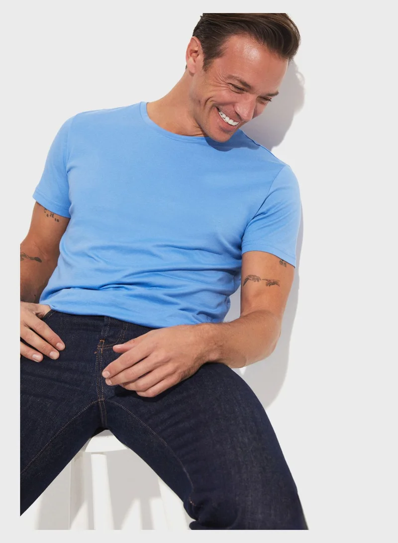 JUNE Essential Crew Neck  Regular Fit  T-Shirt