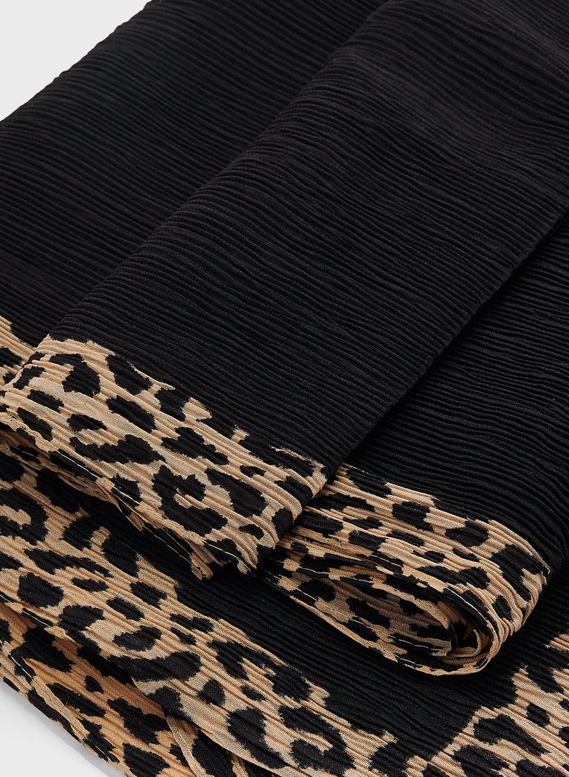 Khizana Leopard Print Long Hijab Scarf - Image 2